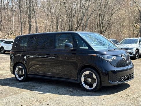 New 2025 Volkswagen ID. Buzz Pro S image 2