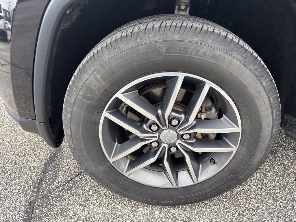 Used 2017 Jeep Grand Cherokee Limited AWD/4WD image 14