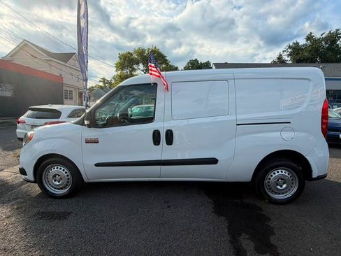 Used 2022 RAM ProMaster City Tradesman FWD image 11