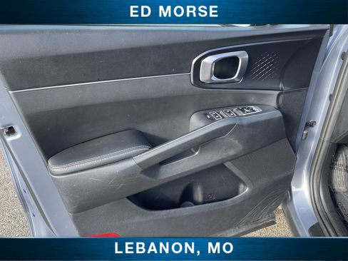 Used 2024 Kia Sorento S image 22