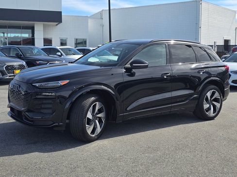 Used 2025 Audi Q6 e-tron Premium Plus w/ Premium Plus image 2