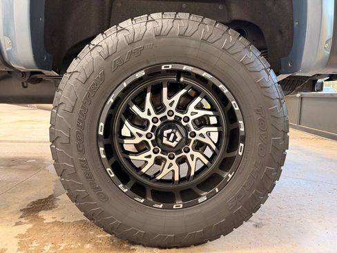 Used 2022 Chevrolet Silverado 2500 High Country w/ Z71 Off-Road Package AWD/4WD image 18