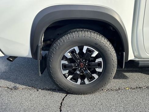 Certified 2024 Nissan Frontier Pro-X image 18