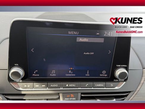 Used 2025 Nissan Altima 2.5 SV image 16