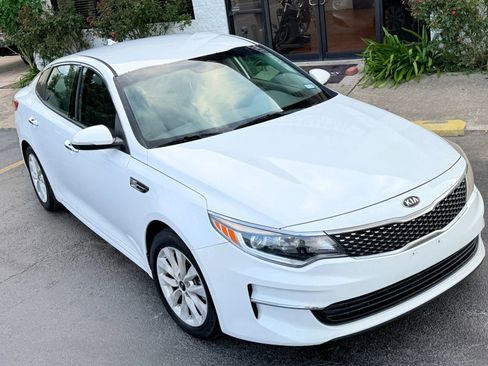 Used 2018 Kia Optima EX FWD image 2