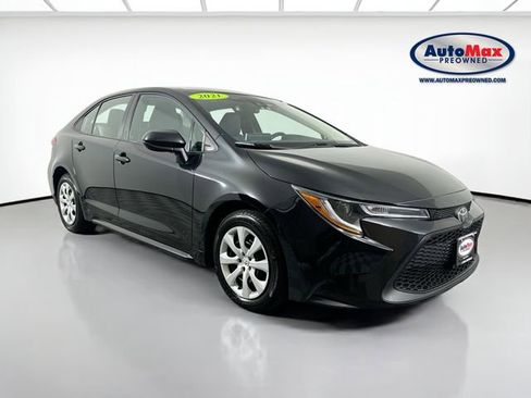 Used 2021 Toyota Corolla LE FWD image 1