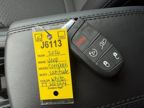 New 2026 Jeep Compass Latitude image 22