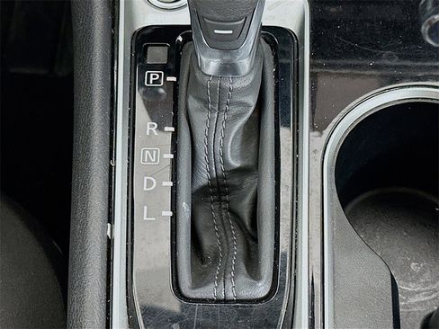 Used 2024 Nissan Altima 2.5 SV image 18