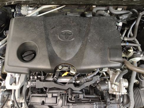 Used 2021 Toyota Camry SE FWD image 30