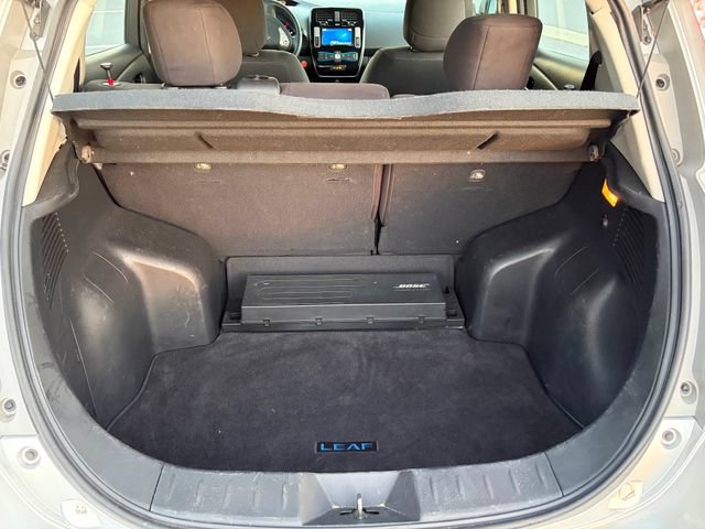 Used 2015 Nissan Leaf SV w/ Premium Package FWD image 16