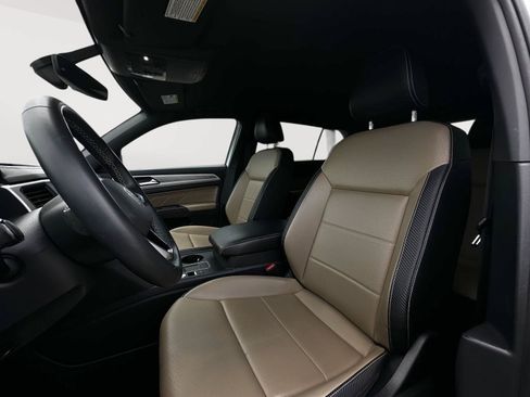 Used 2022 Volkswagen Atlas Cross Sport SE FWD image 7