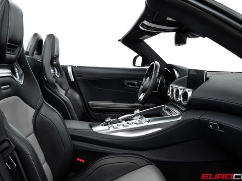 Used 2019 Mercedes-Benz AMG GT Roadster image 36