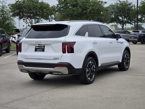 Used 2025 Kia Sorento S FWD image 4