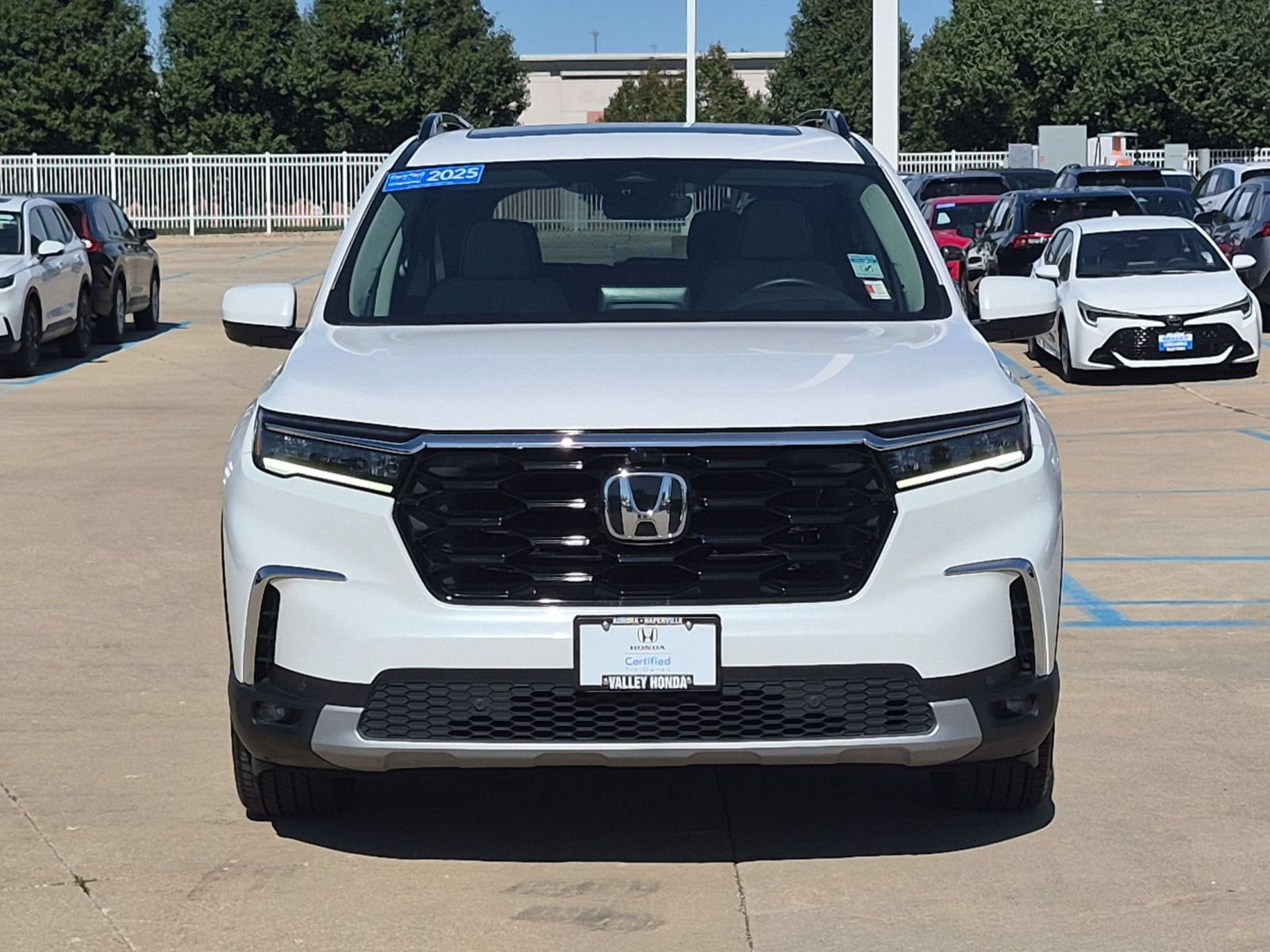 Certified 2025 Honda Pilot Elite image 3