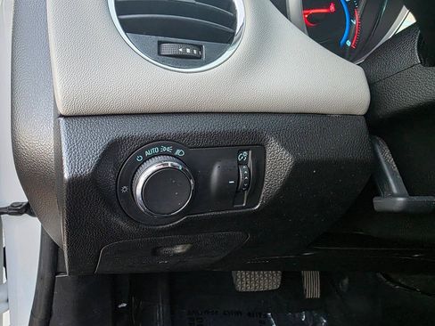 Used 2016 Chevrolet Cruze LS FWD image 33