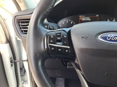 Used 2021 Ford Escape SE w/ Convenience Package image 16