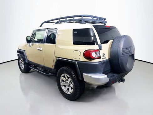 Used 2014 Toyota FJ Cruiser 4WD w/ Upgrade Package image 5