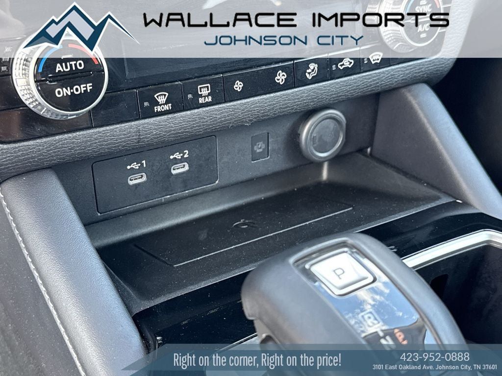 Used 2025 Mitsubishi Outlander AWD image 27