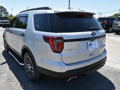 Used 2017 Ford Explorer Sport w/ Equipment Group 401A image 8