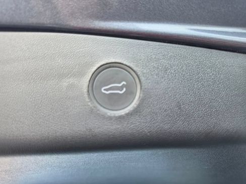 Used 2022 Tesla Model 3 Long Range AWD/4WD image 60