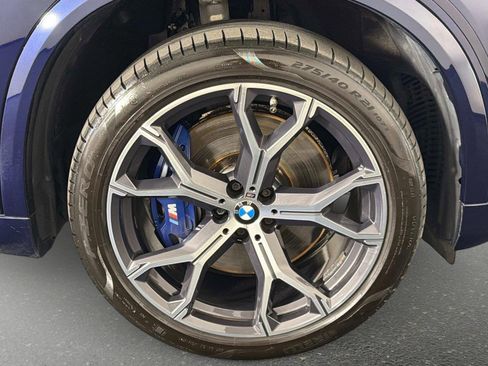 Used 2021 BMW X5 M50i w/ Executive Package image 19