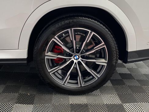 Used 2021 BMW X6 xDrive40i w/ Executive Package AWD/4WD image 26