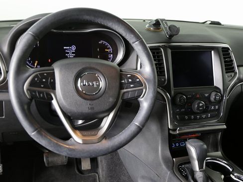 Used 2018 Jeep Grand Cherokee Limited image 10
