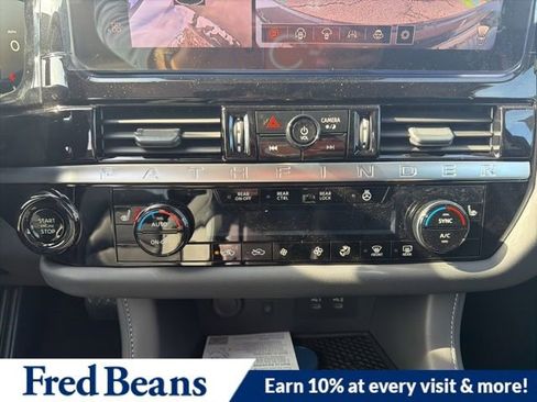 New 2026 Nissan Pathfinder SL image 14