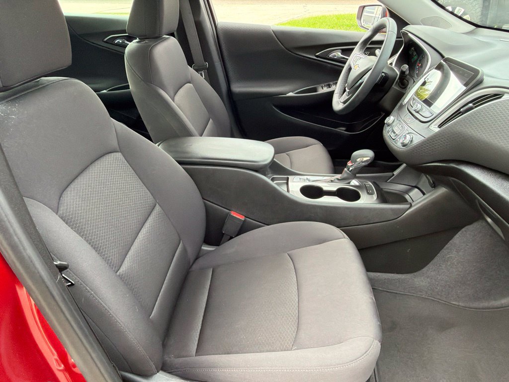 Used 2024 Chevrolet Malibu RS FWD image 15