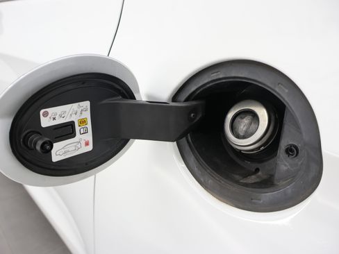 Used 2024 Chrysler Pacifica Limited FWD image 36