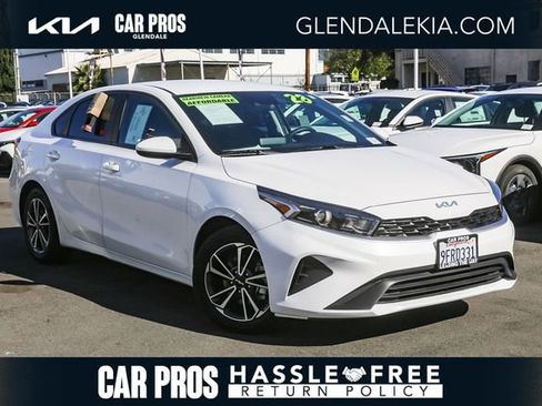 Used 2023 Kia Forte LXS image 1