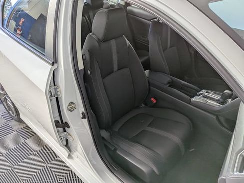 Used 2019 Honda Civic EX image 29