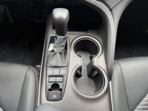 Used 2024 Toyota Camry SE w/ Convenience Package image 12