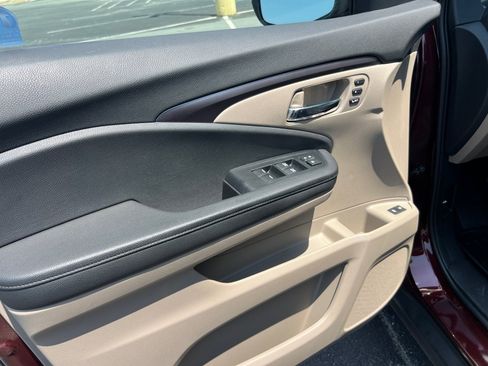 Certified 2022 Honda Pilot Special Edition image 32