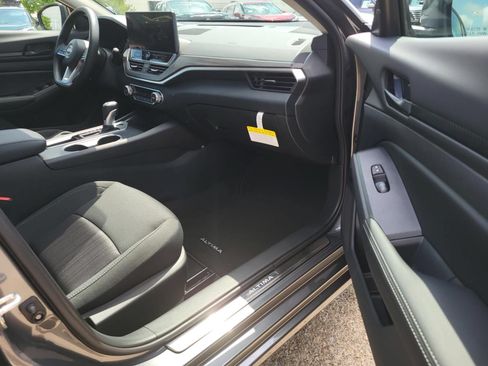 New 2026 Nissan Altima 2.5 SV FWD image 12