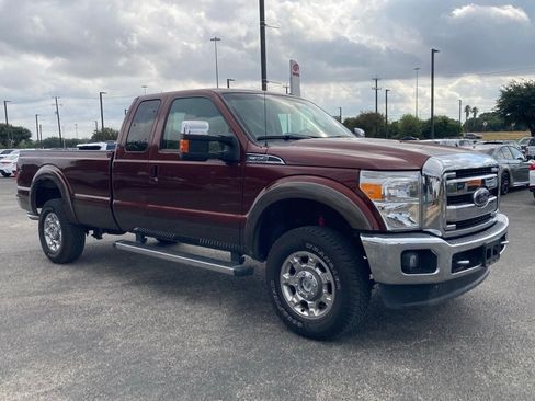 Used 2016 Ford F350 Lariat AWD/4WD image 3