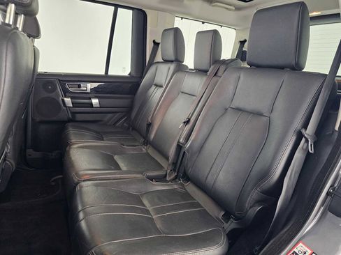 Used 2016 Land Rover LR4 HSE image 17
