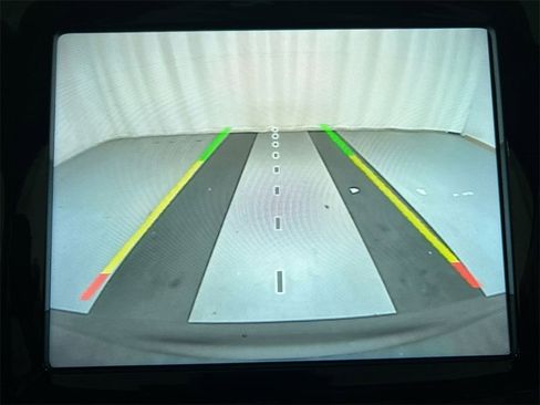 Used 2021 Jeep Cherokee Limited image 15