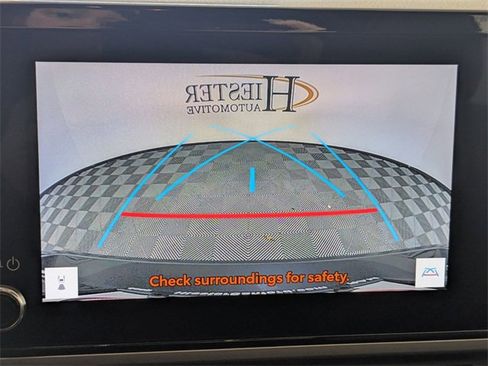 Used 2025 Toyota Camry SE image 20