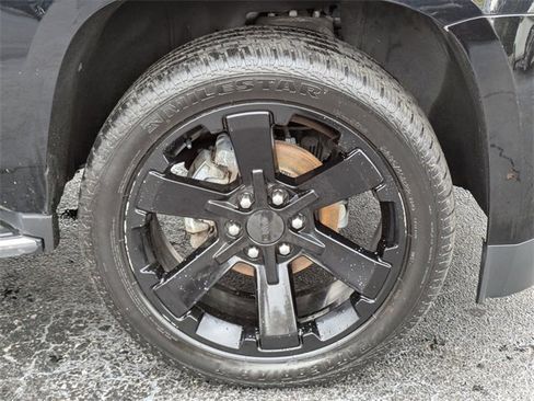 Used 2019 GMC Yukon SLT image 10