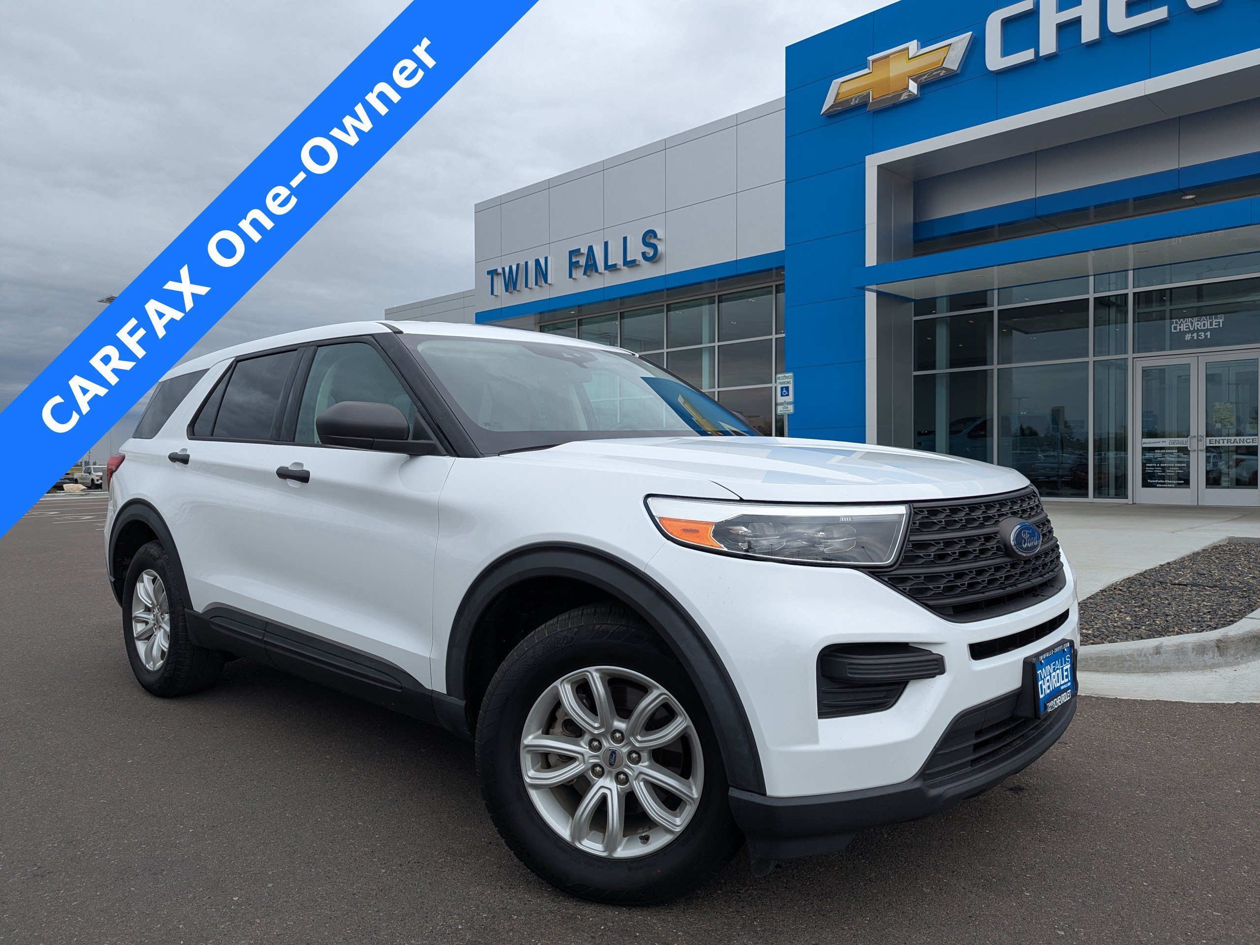 Used 2021 Ford Explorer 4WD w/ Class III Trailer Tow Package image 1