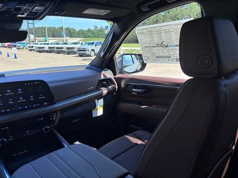 New 2026 Chevrolet Tahoe High Country AWD/4WD image 24