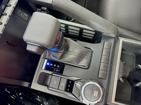 Certified 2025 Toyota Tacoma TRD Sport AWD/4WD image 19