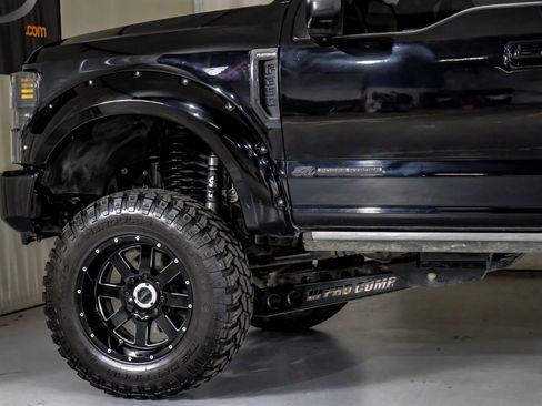 Used 2021 Ford F250 Platinum w/ FX4 Off-Road Package image 12