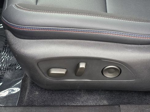 Used 2025 Chevrolet Equinox EV RS image 26