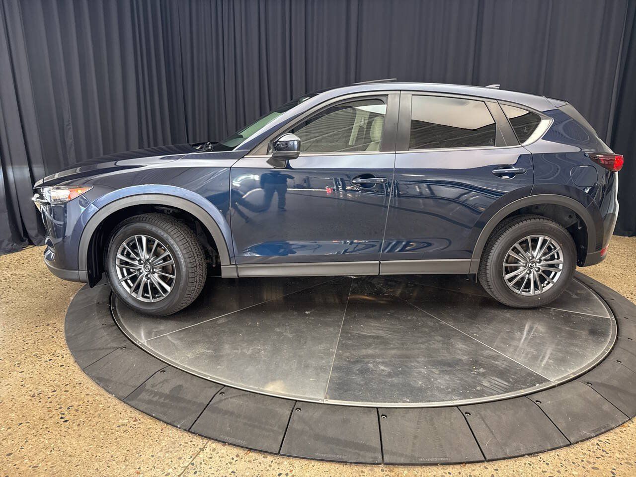 Used 2019 MAZDA CX-5 Touring AWD/4WD image 3