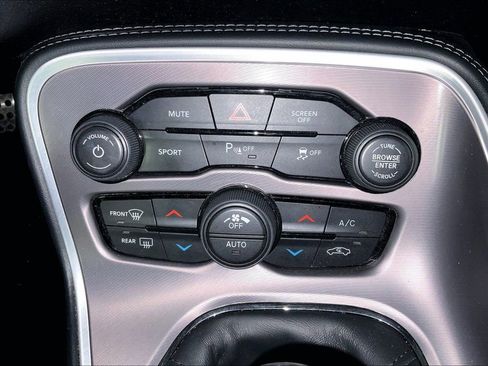 Used 2022 Dodge Challenger R/T w/ Blacktop Package image 30