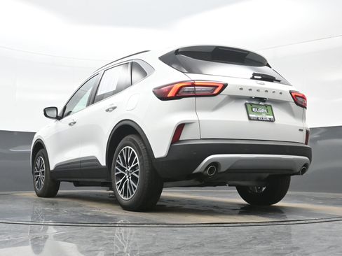 Used 2025 Ford Escape SE image 27