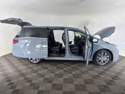 Used 2026 Honda Odyssey Touring image 17