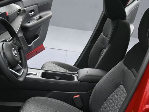 New 2026 Nissan Kicks SV w/ SV Premium Package AWD/4WD image 15